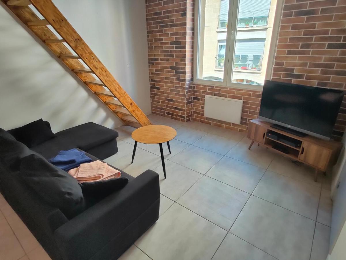 Joli Apparemment Type Loft Apartamento Clavaillan Exterior foto