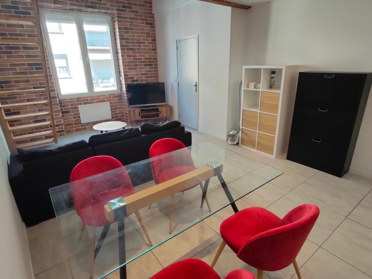 Joli Apparemment Type Loft Apartamento Clavaillan Exterior foto